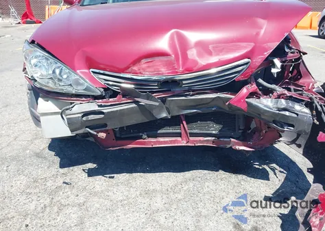 2005 Toyota Camry Le V6/Xle V6 z USA, uszkodzony, nr VIN 4T1BF32K15U092948